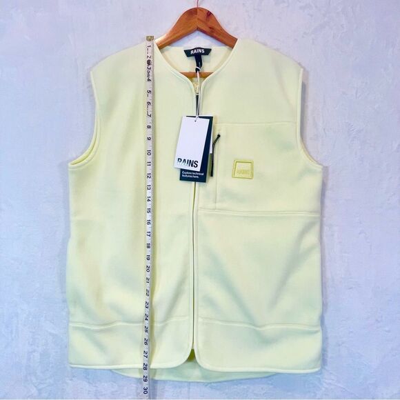 Rains Fleece Vest Straw Yellow Sleeveless Pockets Jacket Liner NWT NEW Medium - Picture 12 of 16